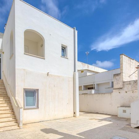B&B Il Comandante A 100 M Dalla Spiaggia Torre San Giovanni Exterior foto