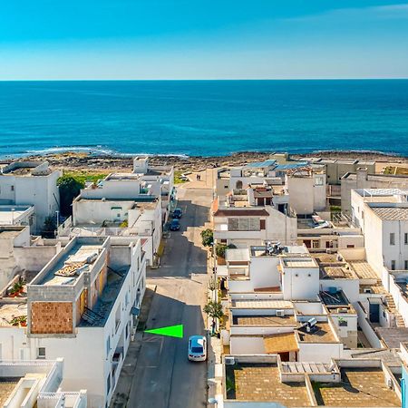 B&B Il Comandante A 100 M Dalla Spiaggia Torre San Giovanni Exterior foto