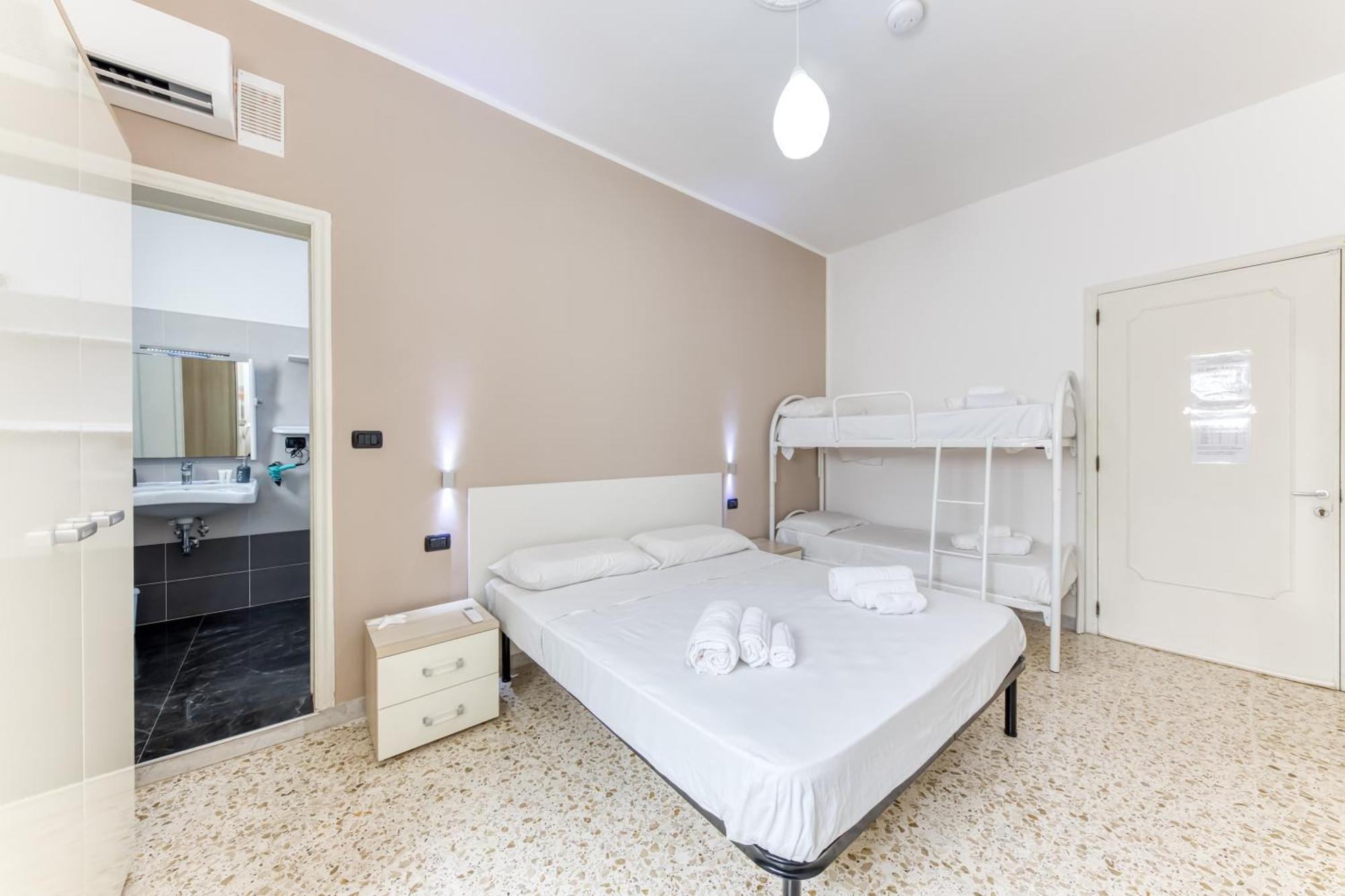 B&B Il Comandante A 100 M Dalla Spiaggia Torre San Giovanni Exterior foto